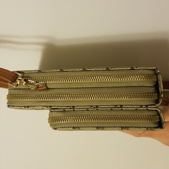 Purse - Picture 4 of 7